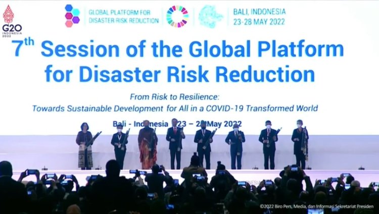 Presiden Joko Widodo Bunyikan Kulkul Tandai Pembukaan GPDRR ke-7 Bali