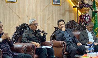 Seminar Nasional di Unmas Denpasar: Persiapan Mahkamah Konstitusi dalam Penyelesaian Perselisihan Hasil Pemilihan Kepala Daerah