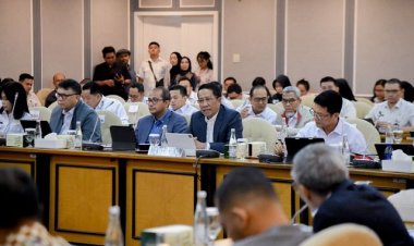 Raker Perdana dengan Komisi XIII DPR RI, Supratman Bahas Fokus Kerja Kementerian Hukum