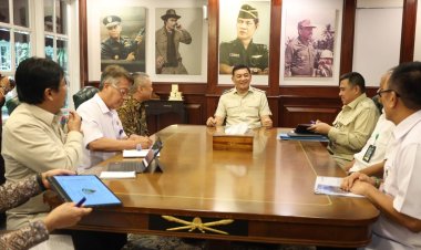 Menhan Sjafrie Terima Kunjungan Kerja Menteri Perhubungan, Bahas Pengembangan Infrastruktur Pertahanan