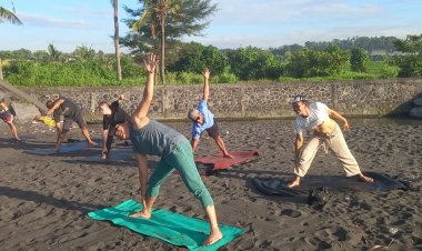 Harmoni Diri di Bawah Mentari Pantai Masceti