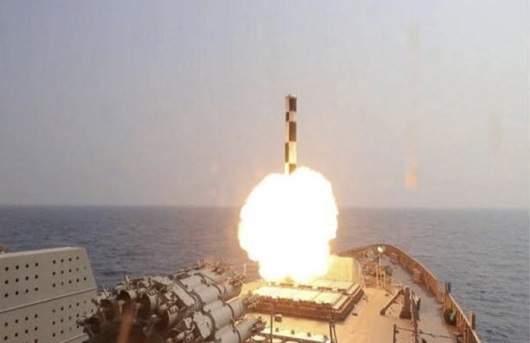 Laut Arab Memanas! India Tembakkan Rudal BrahMos Saat Hubungan dengan Pakistan di Ujung Tanduk