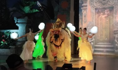 The Light of Bali, Harmoni Dua Dunia, Perpaduan Magis Laut, Daratan, dan Budaya di Panggung Trans Studio Bali