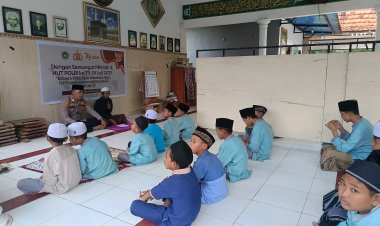 Santri Ponpes Harfan Mafatihil Rayakan Maulid Nabi, Tebar Santunan untuk Korban Banjir di Jembrana