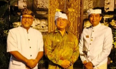 Dirut PTDI Terima Lencana Kehormatan dari Puri Ageng Blahbatuh