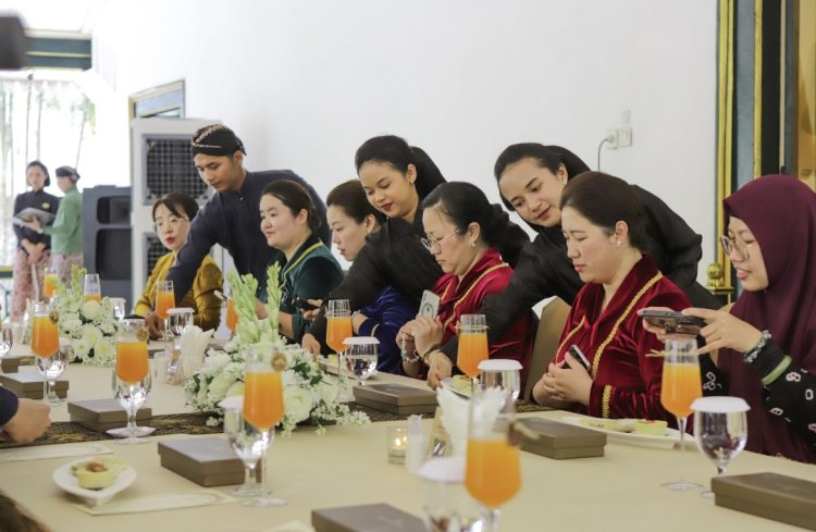 Royal Ambarrukmo Yogyakarta Hosts Chinese Travel Agents in Cultural Immersion Program